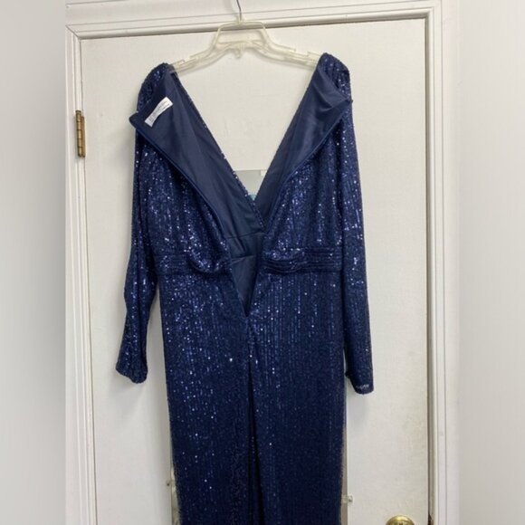 Mac Duggal 26490 Size 14 Midnight Blue Sequined Long Sleeve V-Neck Gown NWT - Picture 15 of 16
